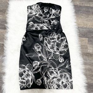 White House Black Market black and White Strapless mini dress floral size 00